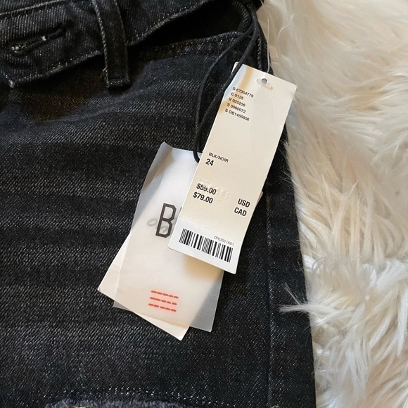 BDG Foldover V-Front Denim Shorts - Picture 3 of 5